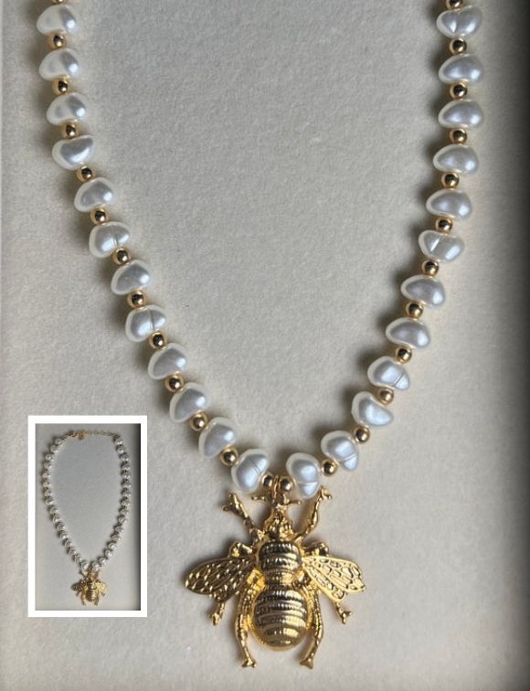 Collar Bee