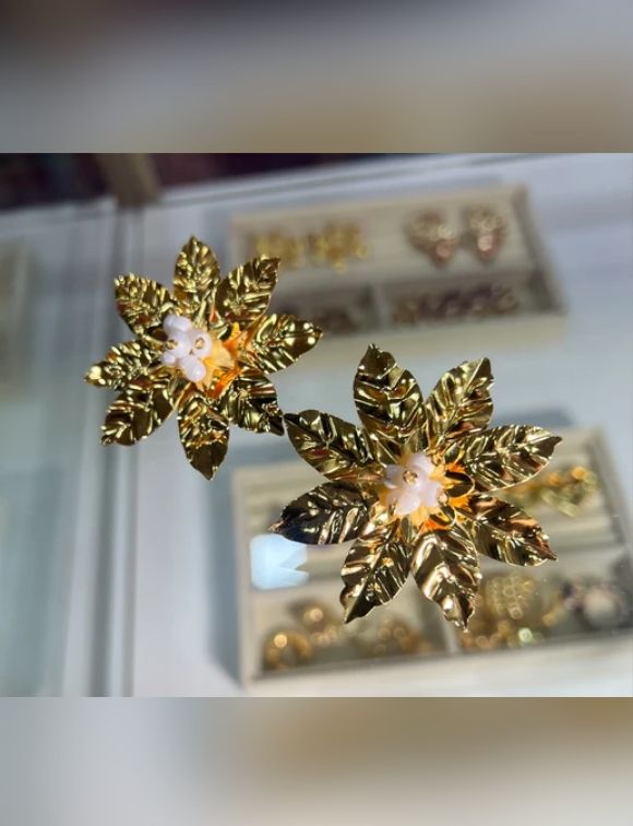 Aretes lirio