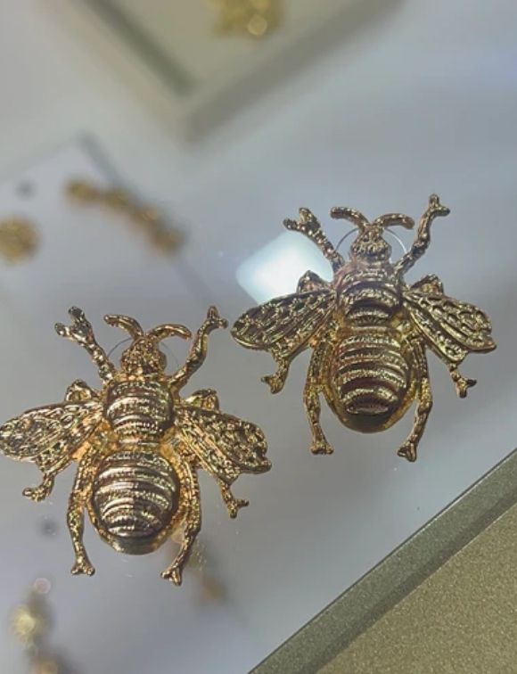 Aretes Bee