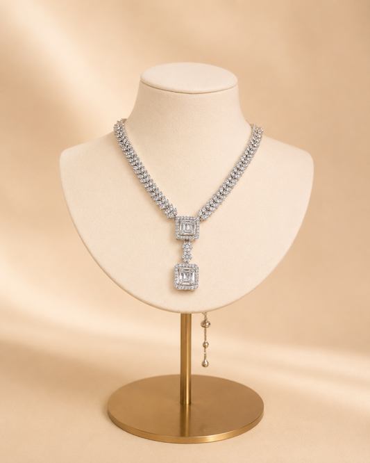 Collar 1069